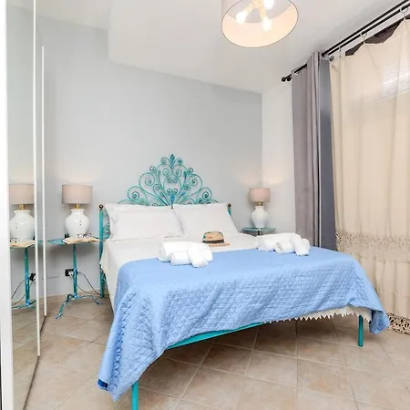 Garden - Shared Pool & Designer Interiors Apartment *