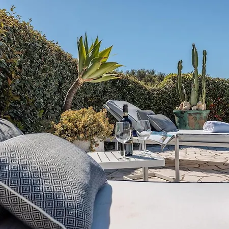 Garden - Shared Pool&designer Interiors * Olbia